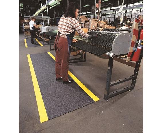 415 ANTI-FATIGUE MAT PEBBLE STEP SOF-TRED™ DYNA-SHIELD&#174;